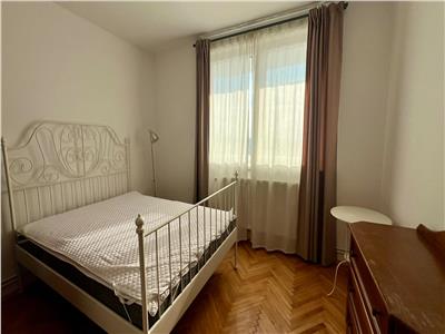 Inchiriez apartament 3 camere mobilat modern In Cornisa 3 min de UMF