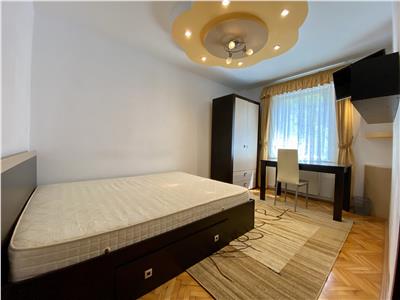 Apartament cu 3 camere de inchiriat, mobilat si utilat in 7 Noiembrie