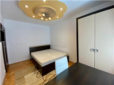 Apartament cu 3 camere de inchiriat, mobilat si utilat in 7 Noiembrie