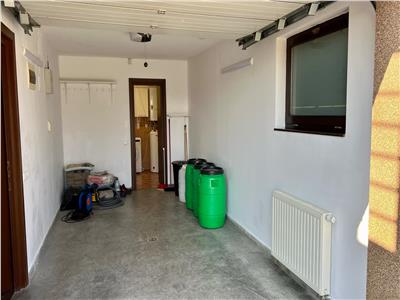 Vand casa cu 5 camere in Livezeni avand un teren generos de 1503 mp