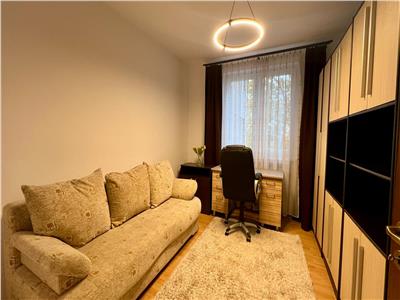 Inchiriez apartament cu 2 camere in Cornisa la doar 3 minute de UMF