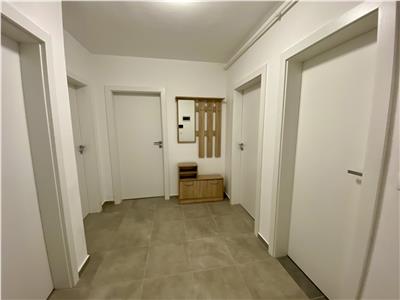 Apartament cu 2 camere de inchiriat, cu loc de parcare, complex Maurer