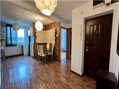 Vand apartament cu 4 camere, 2 bai, str Pandurilor, suprafata utila 106mp