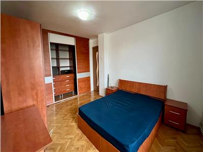 Vand apartament cu 4 camere, 2 bai, str Pandurilor, suprafata utila 106mp