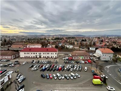 Vand apartament cu 1 camera situat la etajul 8 la 5 minute de centru