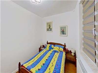 Vand apartament cu 3 camere in cartierul Dambu situat la etajul 1