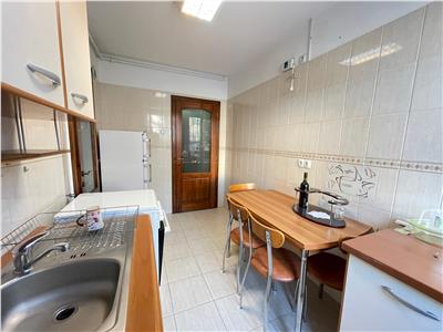 Vand apartament cu 2 camere mobilat si utilat in Savinesti