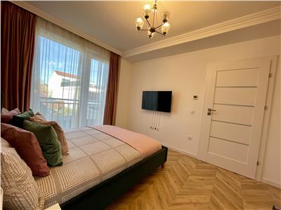 Apartament cu 2 camere, lux, in bloc nou, cu parcare in Centru