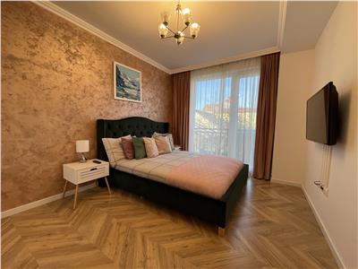 Apartament cu 2 camere, lux, in bloc nou, cu parcare in Centru