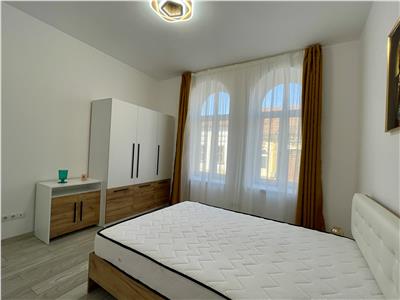 Inchiriez apartament cu 3 camere, mobilat si utilat, bloc nou, 70 mp utili, in Centru