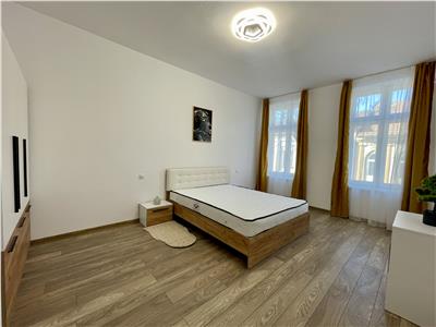 Inchiriez apartament cu 3 camere, mobilat si utilat, bloc nou, 70 mp utili, in Centru