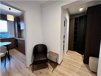 Inchiriez apartament cu 2 camere in Complexul Maurer cu loc de parcare