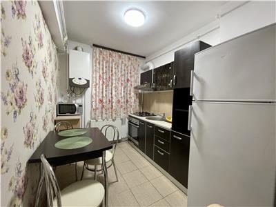 Apartament cu 2 camere decomandat, in Cornisa la 200 m de UMF