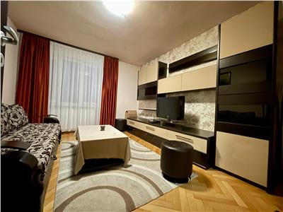 Apartament cu 2 camere decomandat, in Cornisa la 200 m de UMF