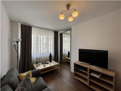 Apartament cu 3 camere de inchiriat, modern in Centru langa ING